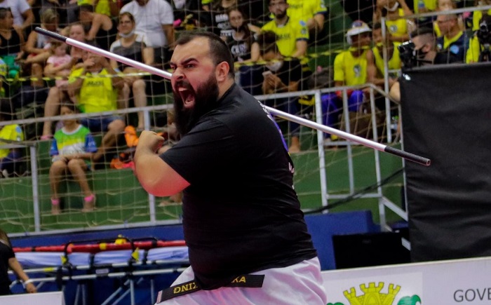 Faixa-preta Marcos Cavalheiro Junior foi o nº 1 da sua categoria no ranking mundial da WAKO 2022 (Foto arquivo pessoal)