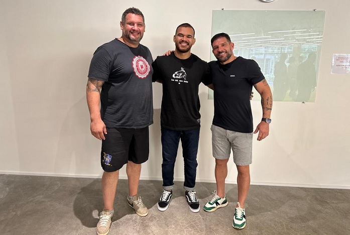 Juliano Pedrita (head coach), Maurício Oliveira e Daniel Affini, responsável pela Fratres JJ (Foto arquivo pessoal)