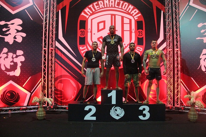 Juan Felippe (Guigo) foi o campeão do absoluto No-Gi no adulto faixa-preta (Foto André Anselmo)