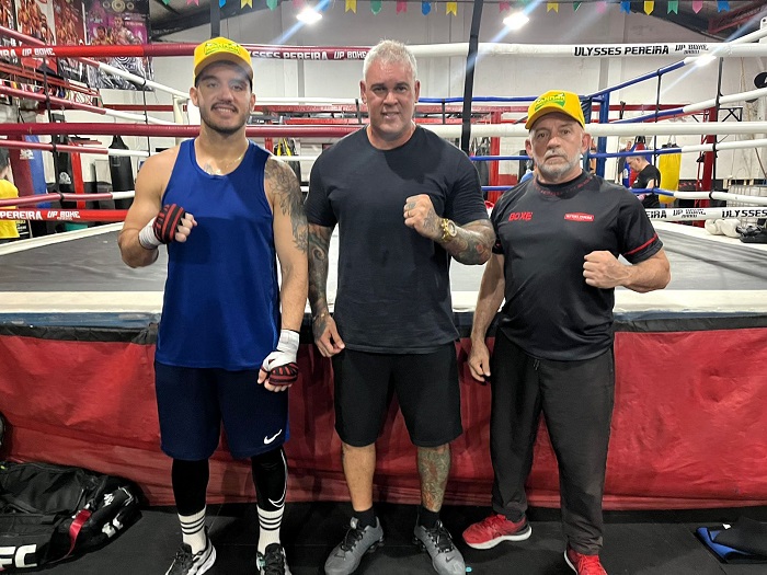 Lucas Pereira, Iron Tomaz e Ulysses Pereira na academia de Boxe (Foto divulgação)