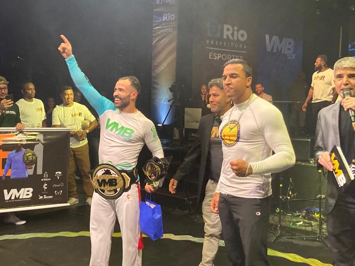 Desafio de Barrãozinho ao campeão Erick Maia roubou a cena no evento de Capoeira (Foto VMB)