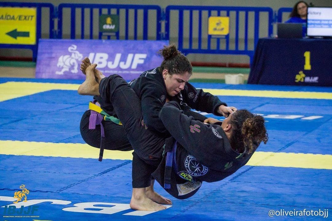 Faixa-marrom da GFTeam, Letícia Teixeira vem conquistando bons resultados (Foto @oliveirafotobjj)