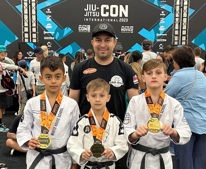 Time da White House Jiu-Jitsu School que brilhou em Las Vegas, nos EUA (Foto divulgação)