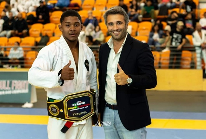 Título do GP Black Belt garantiu chance para Jadson lutar em Portugal (Foto @jadirub)