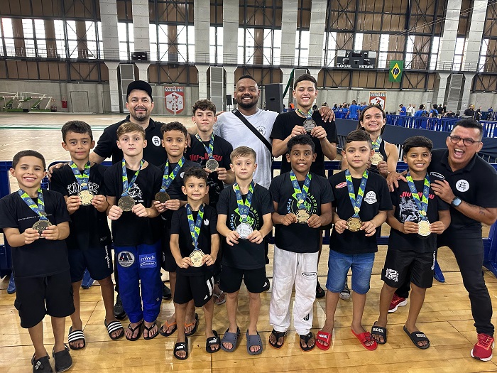 Referência na formação de jovens talentos, White House Jiu-Jitsu School segue somando títulos (Foto divulgação)