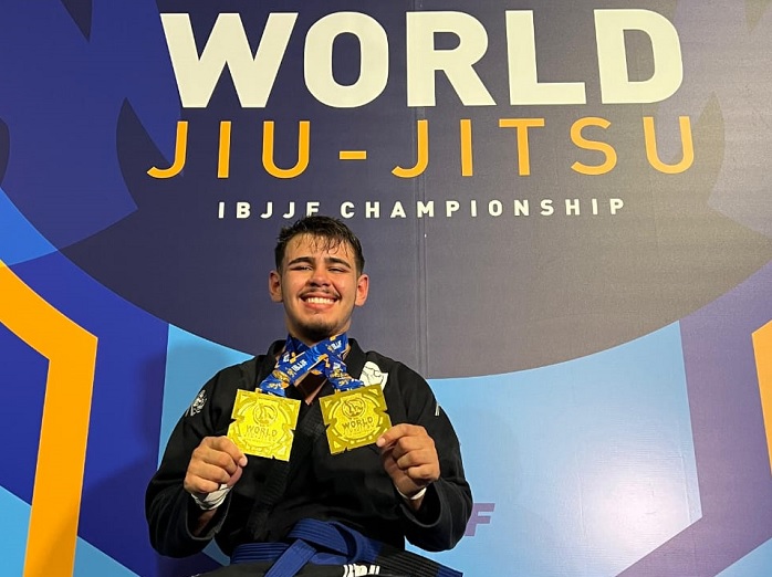 Luiz Miguel foi ouro duplo (peso e absoluto) no último Mundial de Jiu-Jitsu (Foto IBJJF)