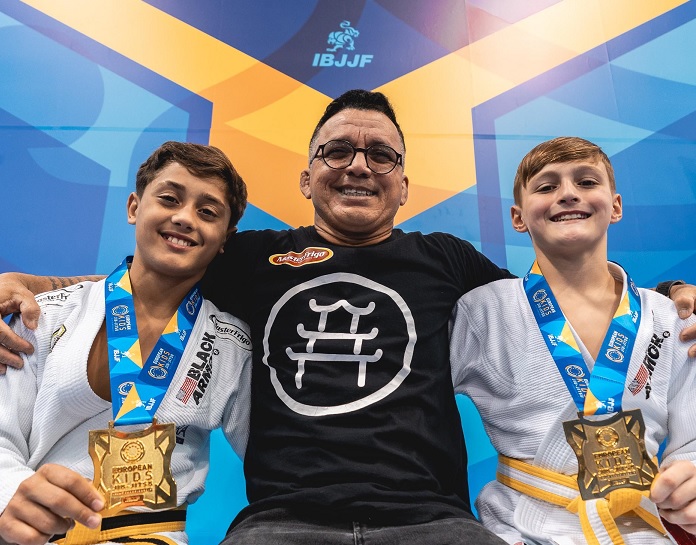 Daniel 220v, Alcenor e Pietro Baseggio representaram a White House Jiu-Jitsu School em Portugal (Foto reprodução)