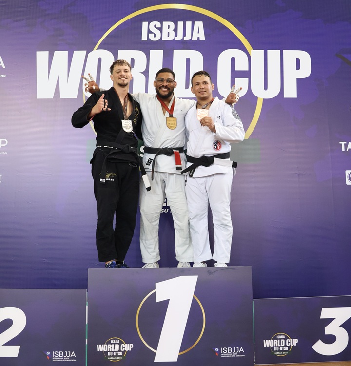 Realizado em Portugal, World Cup da ISBJJA contou com duelos de Jiu-Jitsu de alto nível (Foto: Divulgação/@mundo_grappling)
