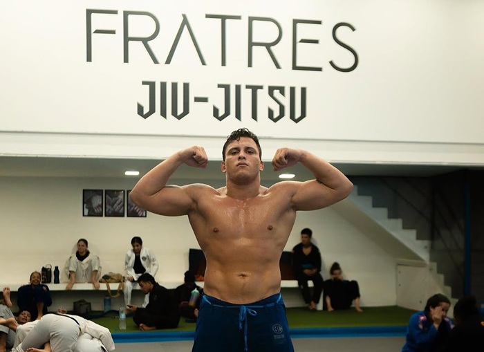Dedé Baeta recebeu a faixa preta e está pronto para estreá-la (Foto reprodução)