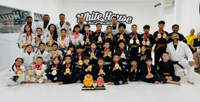 White House Jiu-Jitsu School brilhou entre as equipes (Foto reprodução)