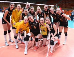 Vakifbank abre Champions com vitória sobre polonesas